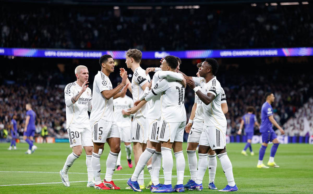 爱游戏体育官网-皇马效力过的中场